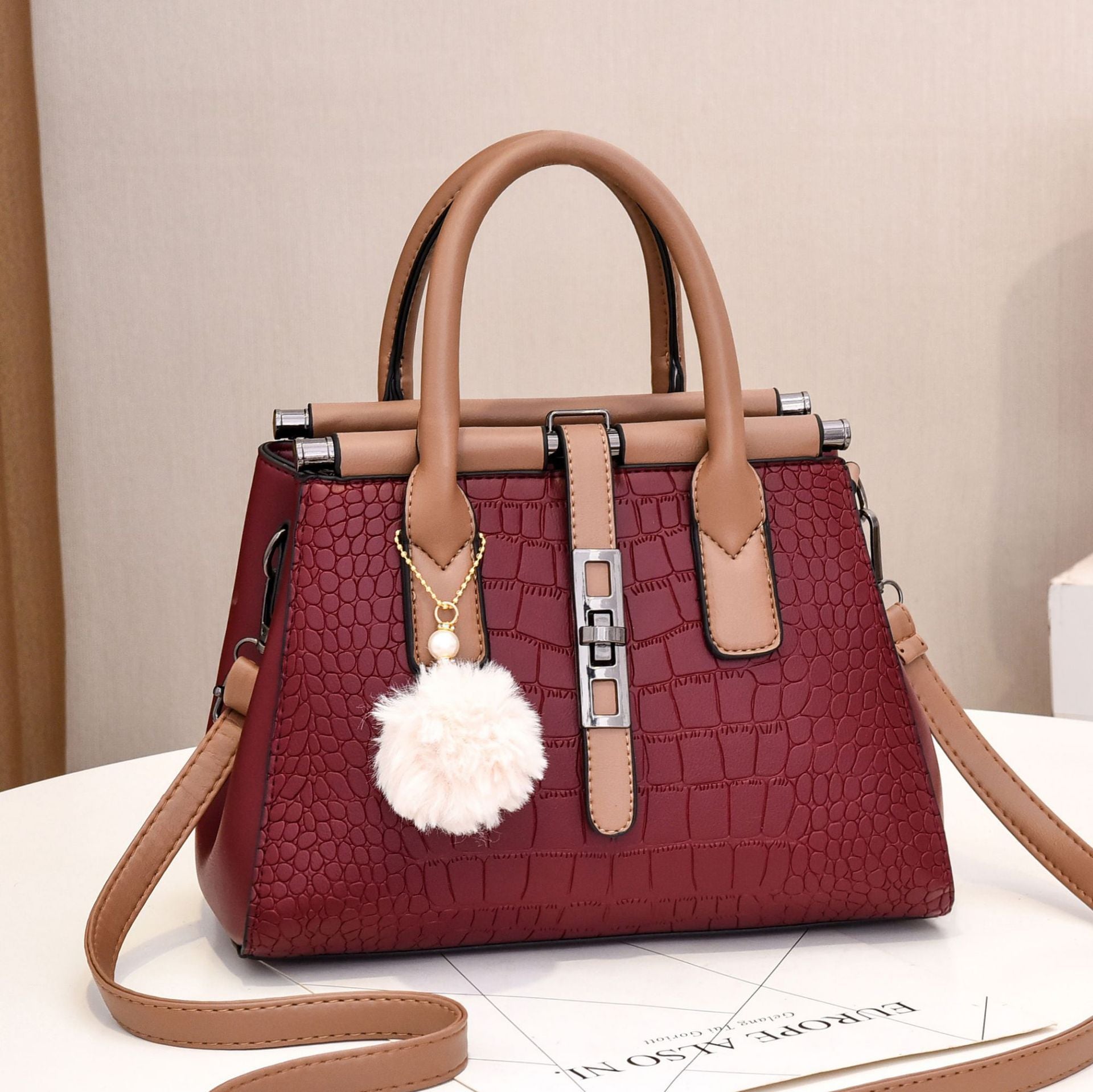 Women's Elegant Fashion Large Capacity Shoulder Bag
