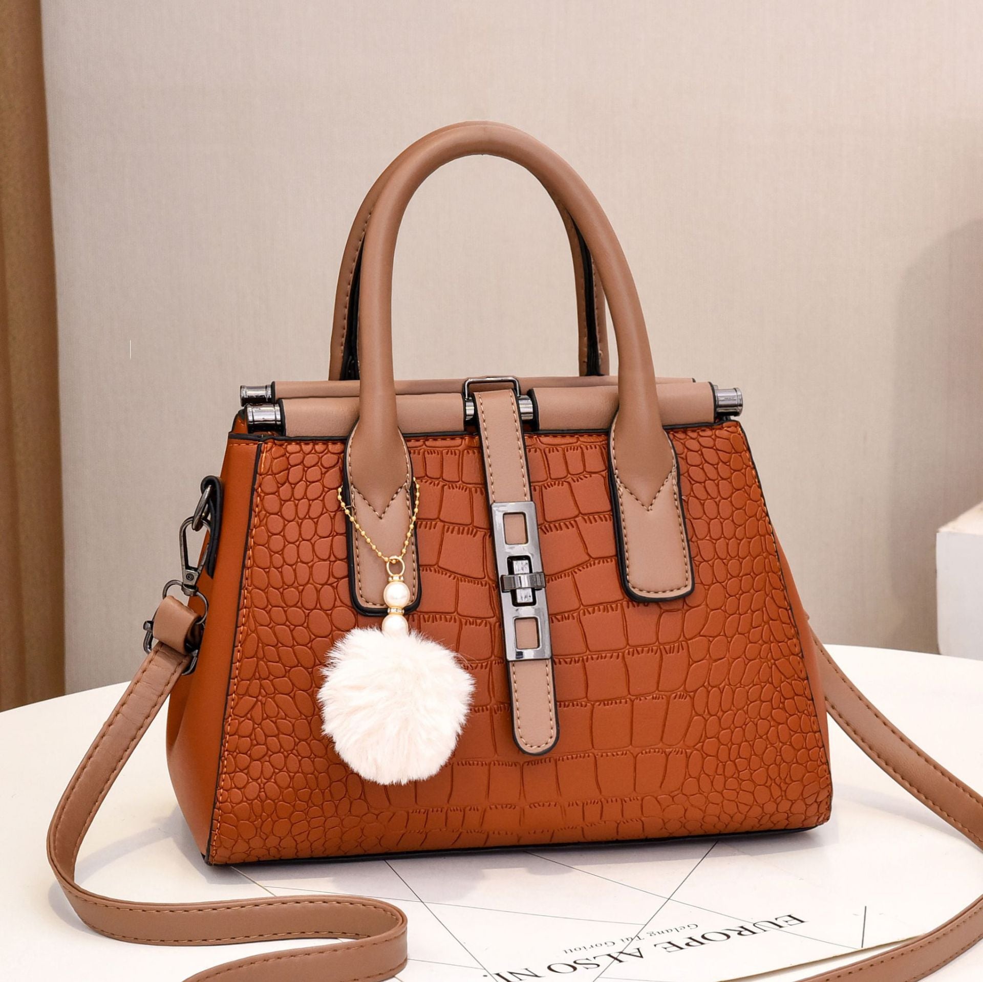 Women's Elegant Fashion Large Capacity Shoulder Bag