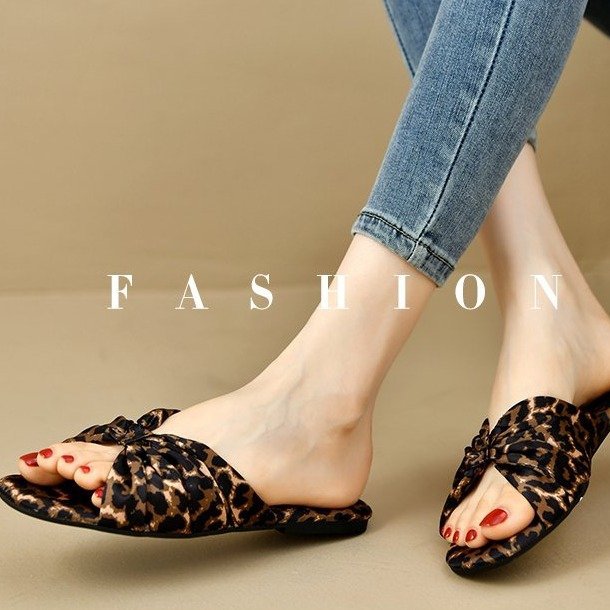 Women's Flat-bottomed Versatile Simple Slippers