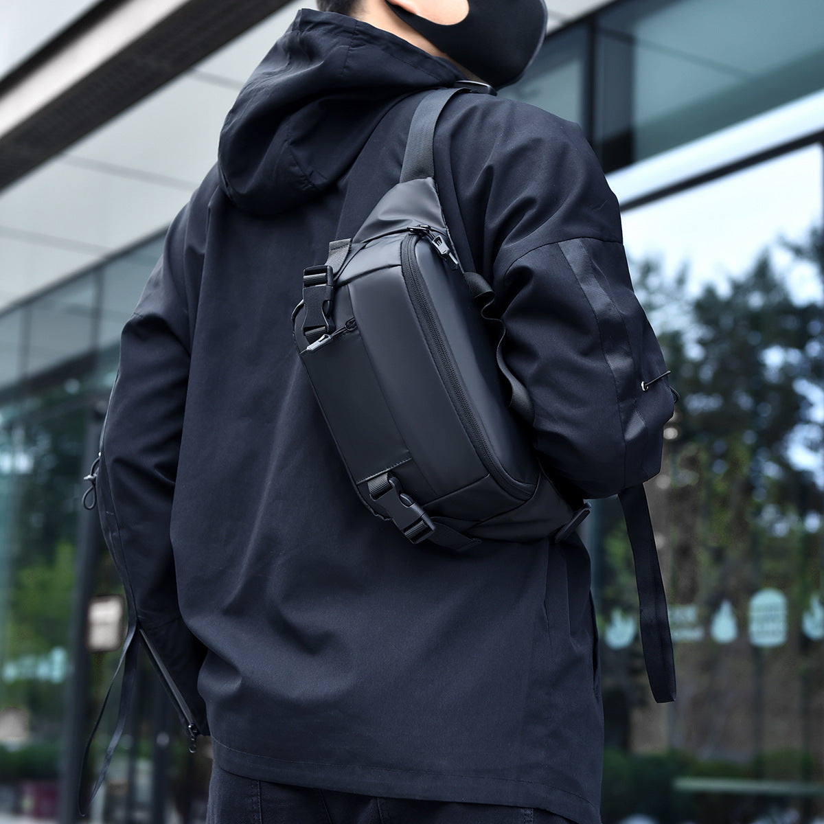 Men's Multifunctional Trendy Chest Bag