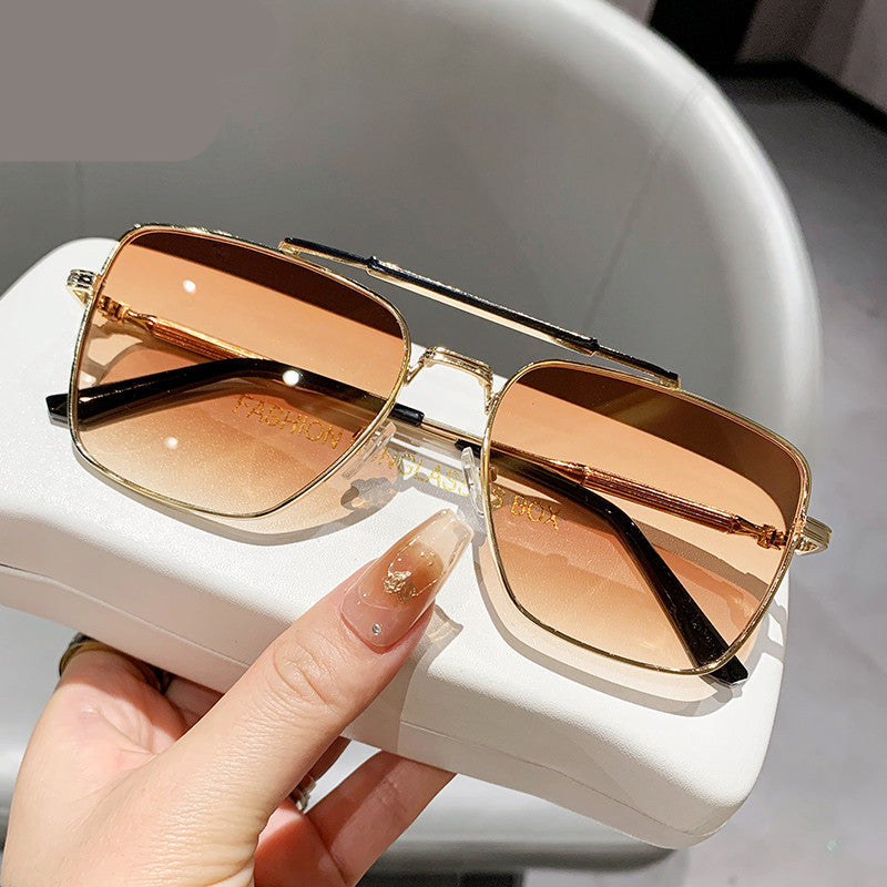 Women's Metal Trendy Sunshade UV-proof Sunglasses