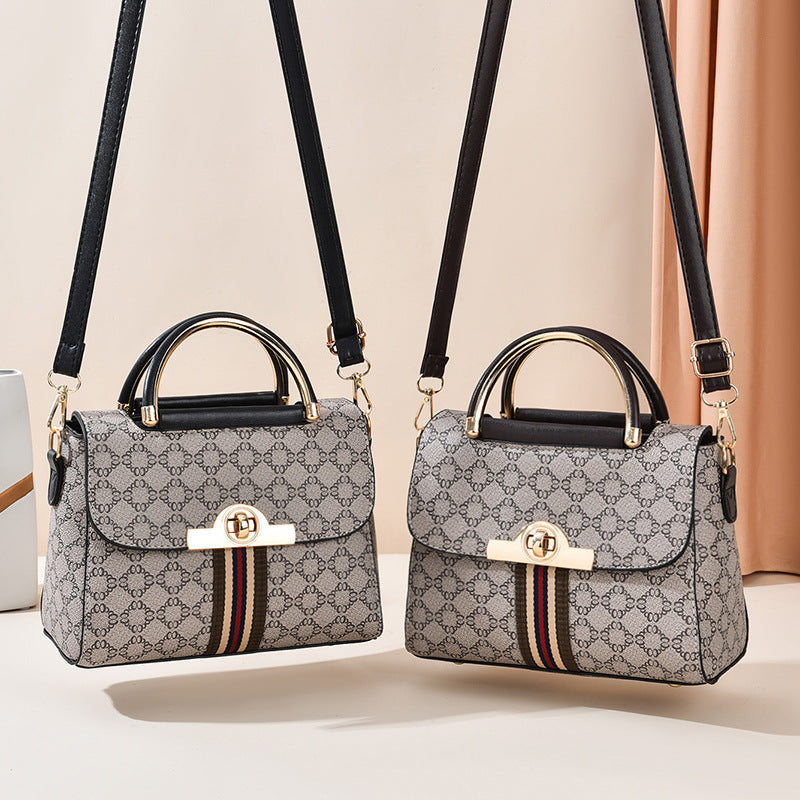 Women's Fashion Handbag Large Capacity Retro Shoulder Bag