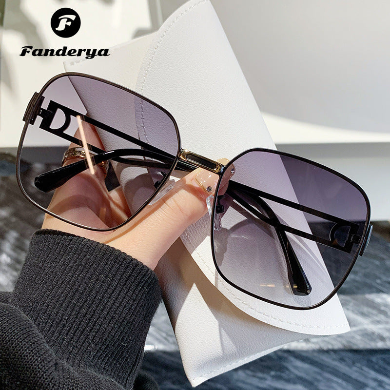 Women's Metal Fashion UV Protection Summer Sunglasses