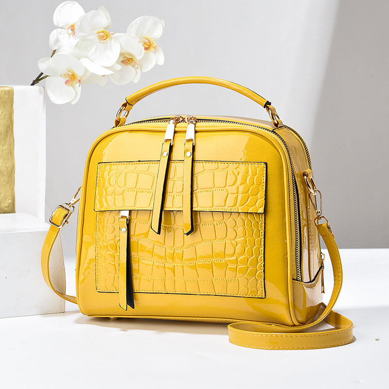 Women's  Trendy Crocodile Pattern Leather Portable Bag