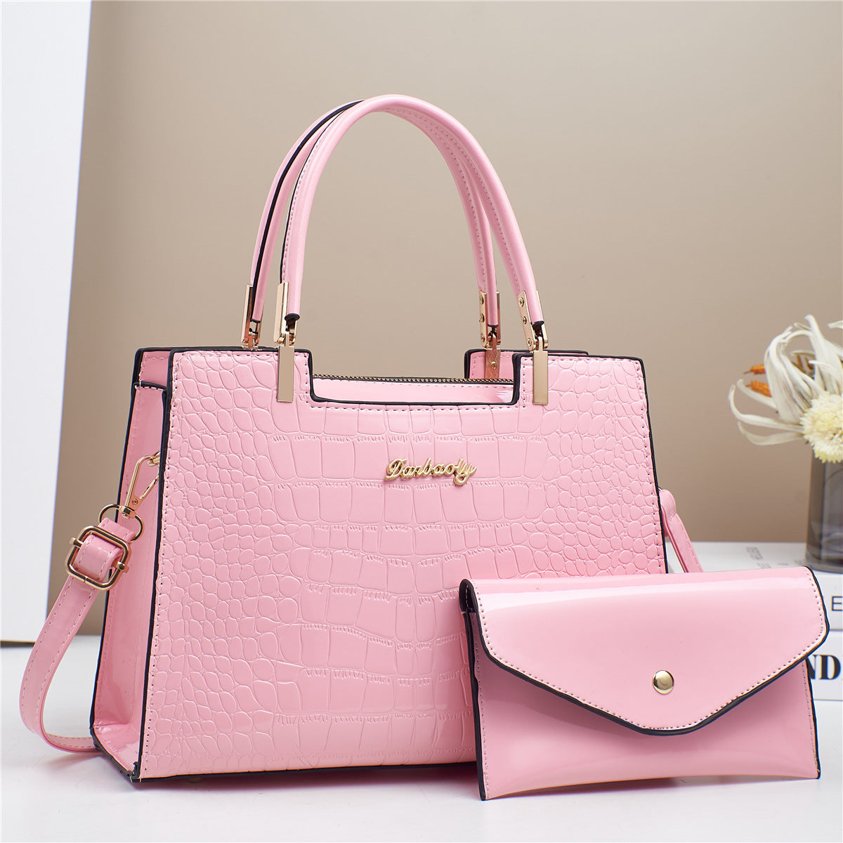 Women's Large Capacity Texted Leather HandBag