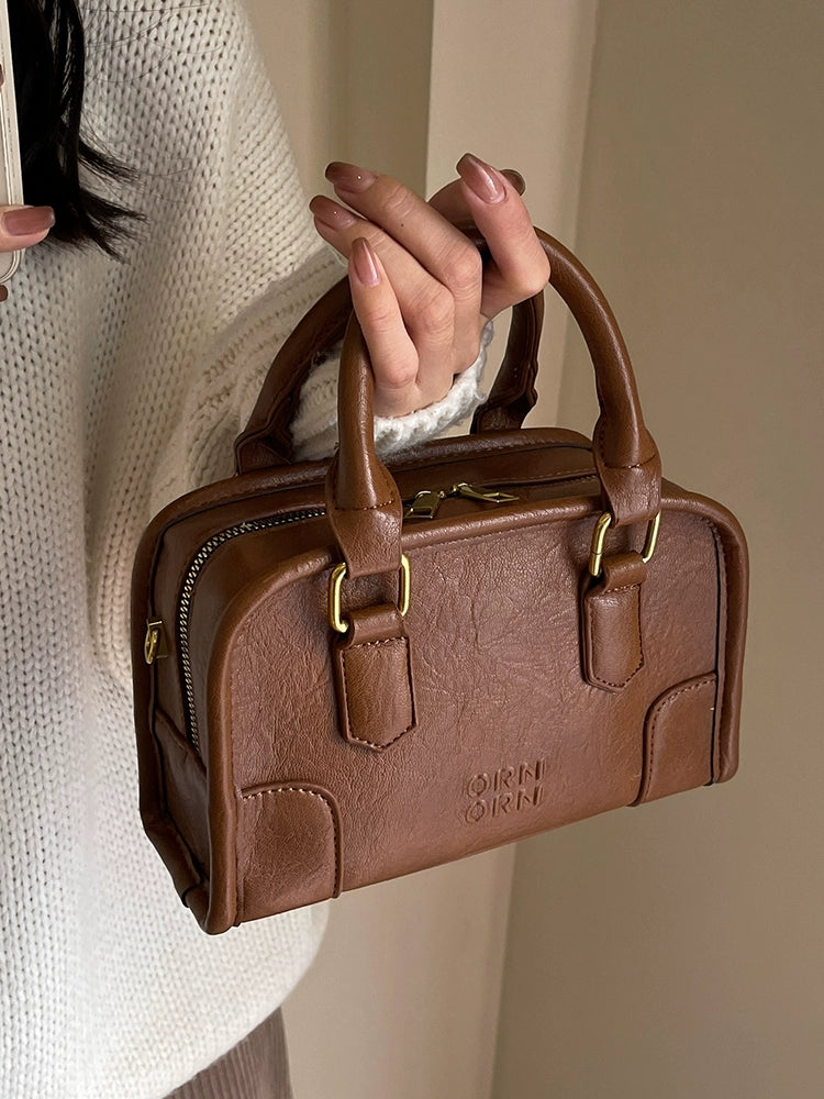 Women's Retro Leather Small Bag (In Stock)