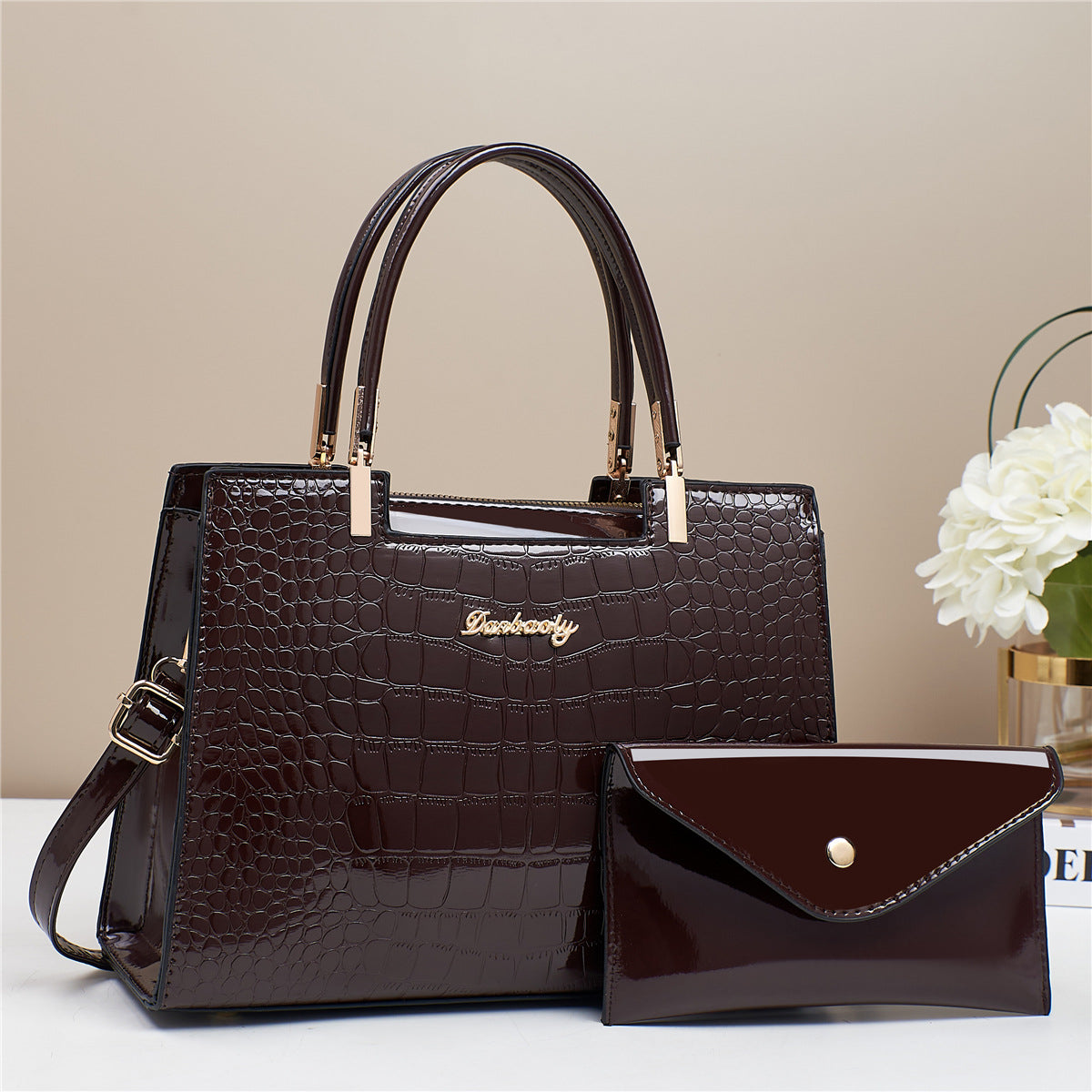 Women's Large Capacity Texted Leather HandBag