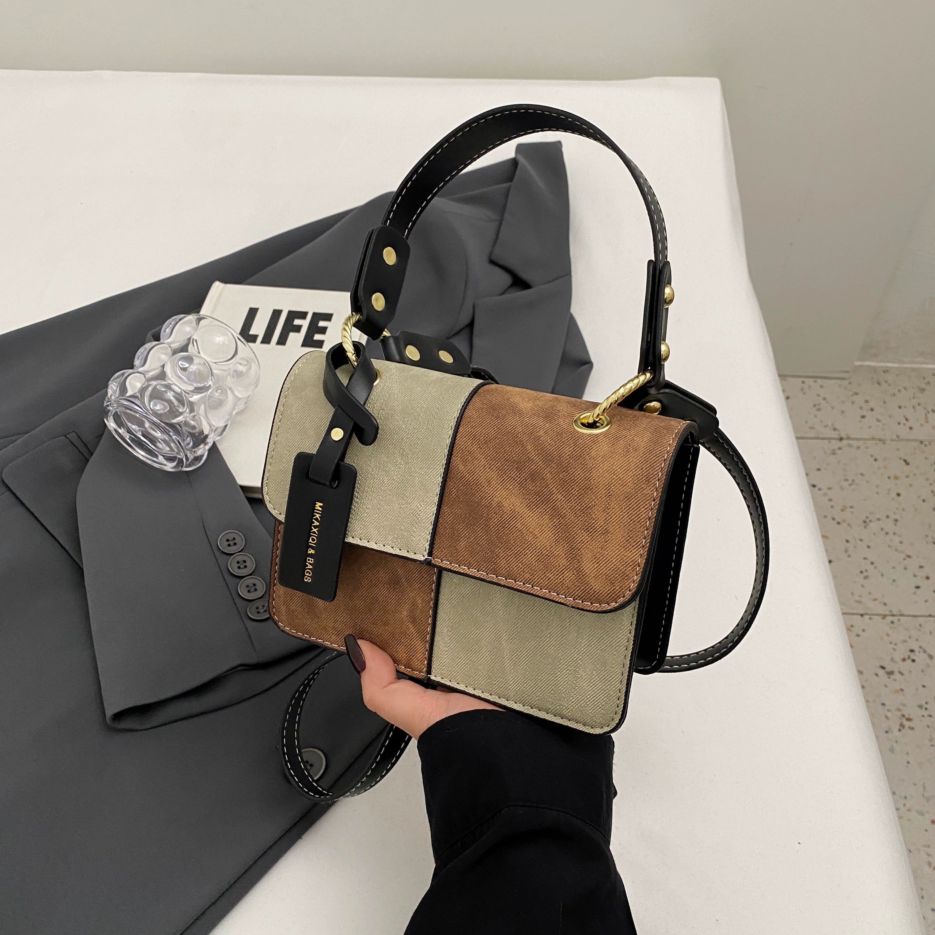 Women's Retro Contrasting Classic Handbag