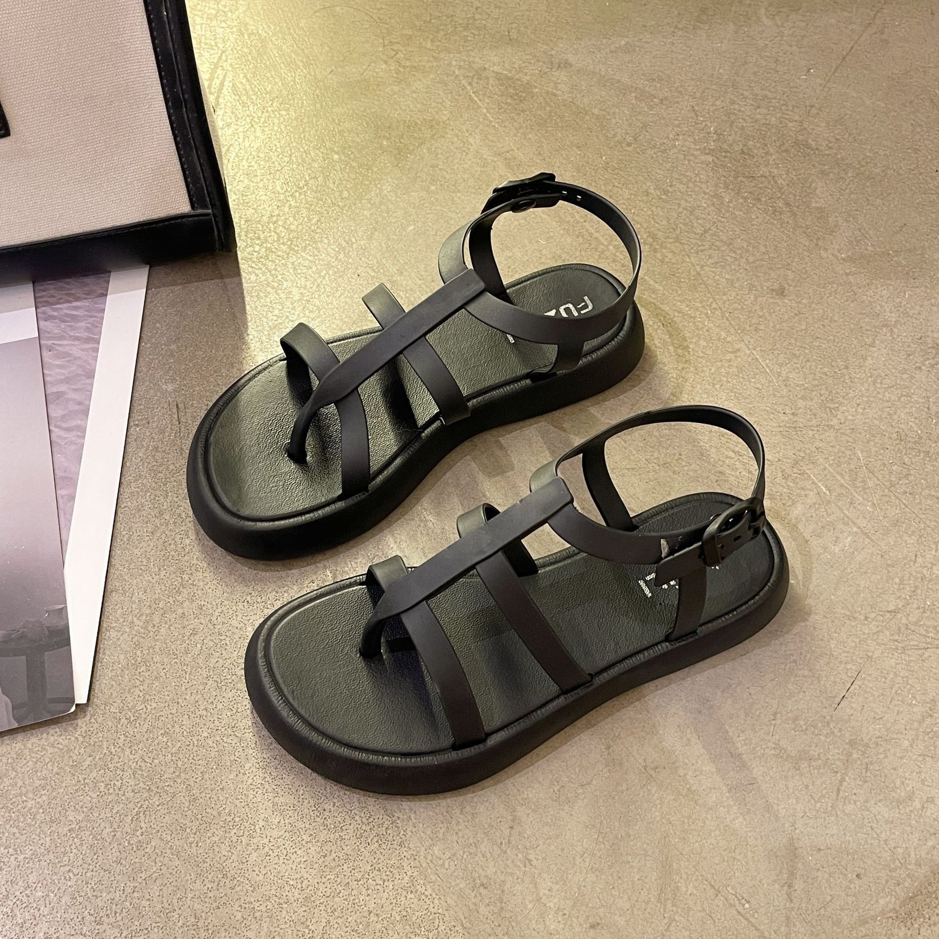 Women's Fashion Thick-soled Slippers