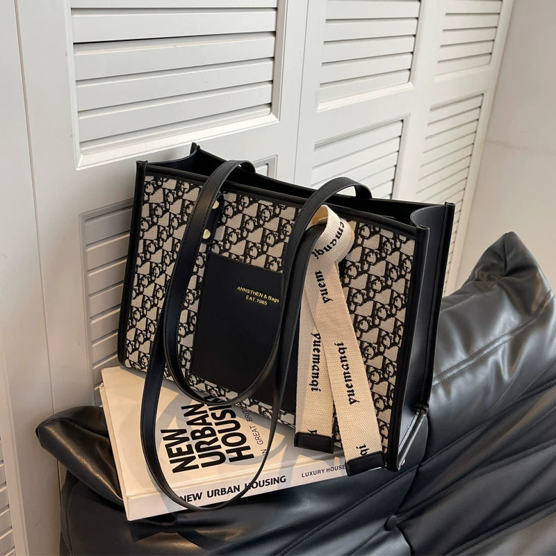 Women's Leather Large Capacity Versatile Shoulder Bag