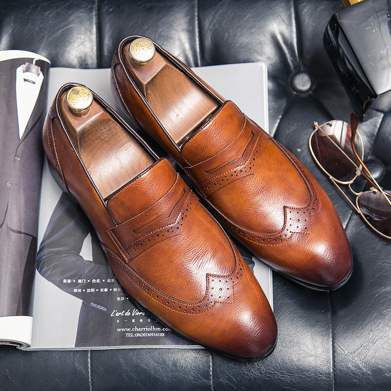 Men's Leather Retro Carved Pointed Casual Shoes
