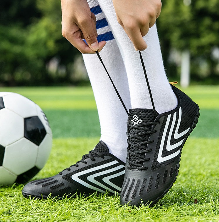 Men's Football Mesh Breathable Sports Shoes