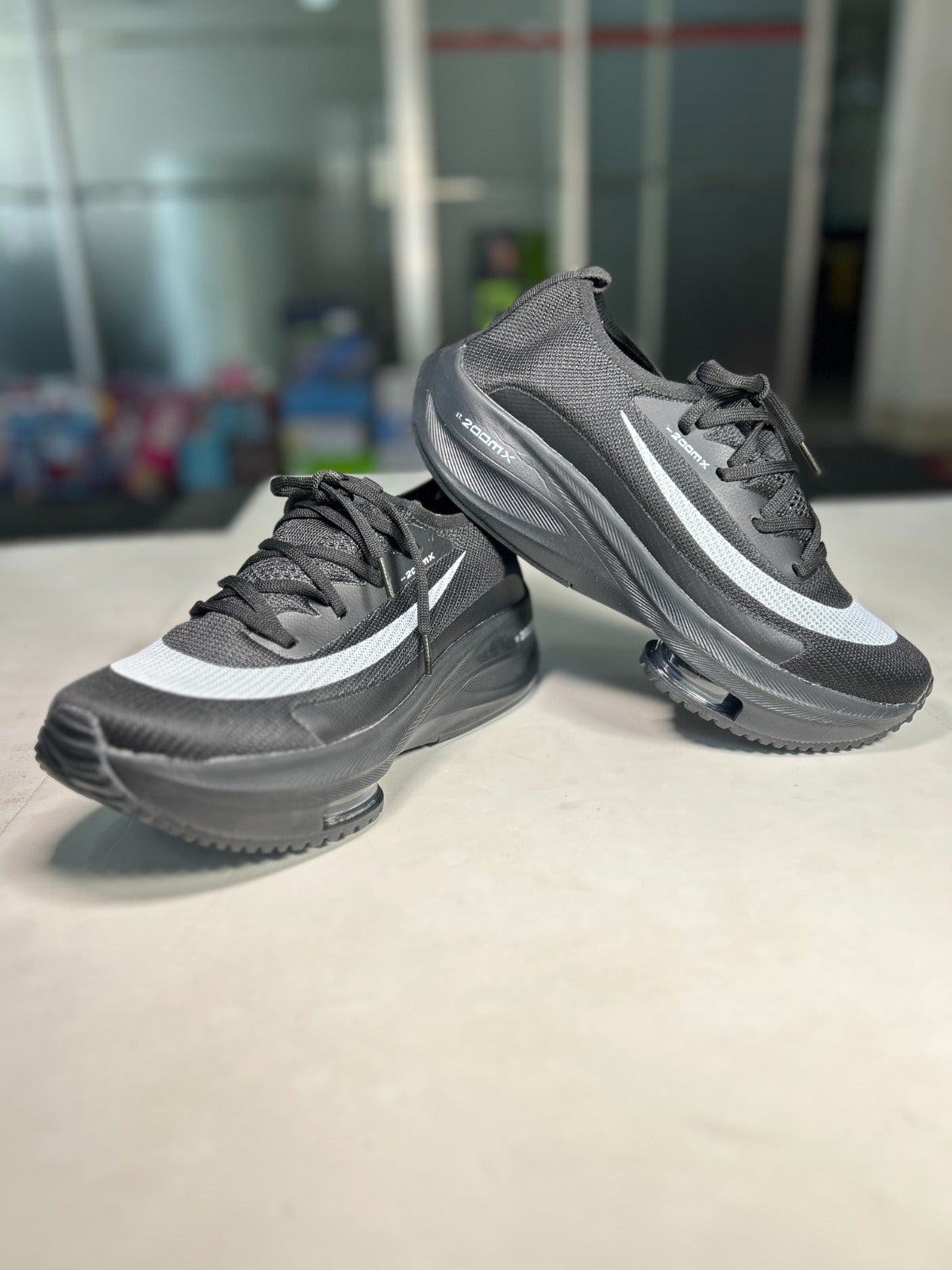 Men's Mesh shoes Breathable Sneakers (In Stock)