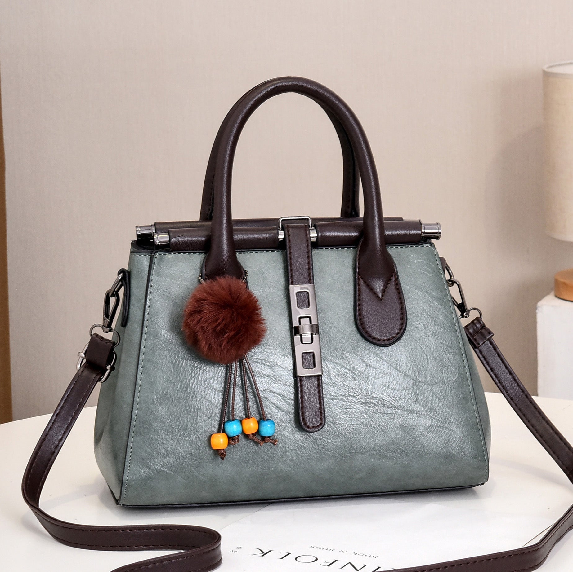 Women's Elegant Fashion Large Capacity Shoulder Bag