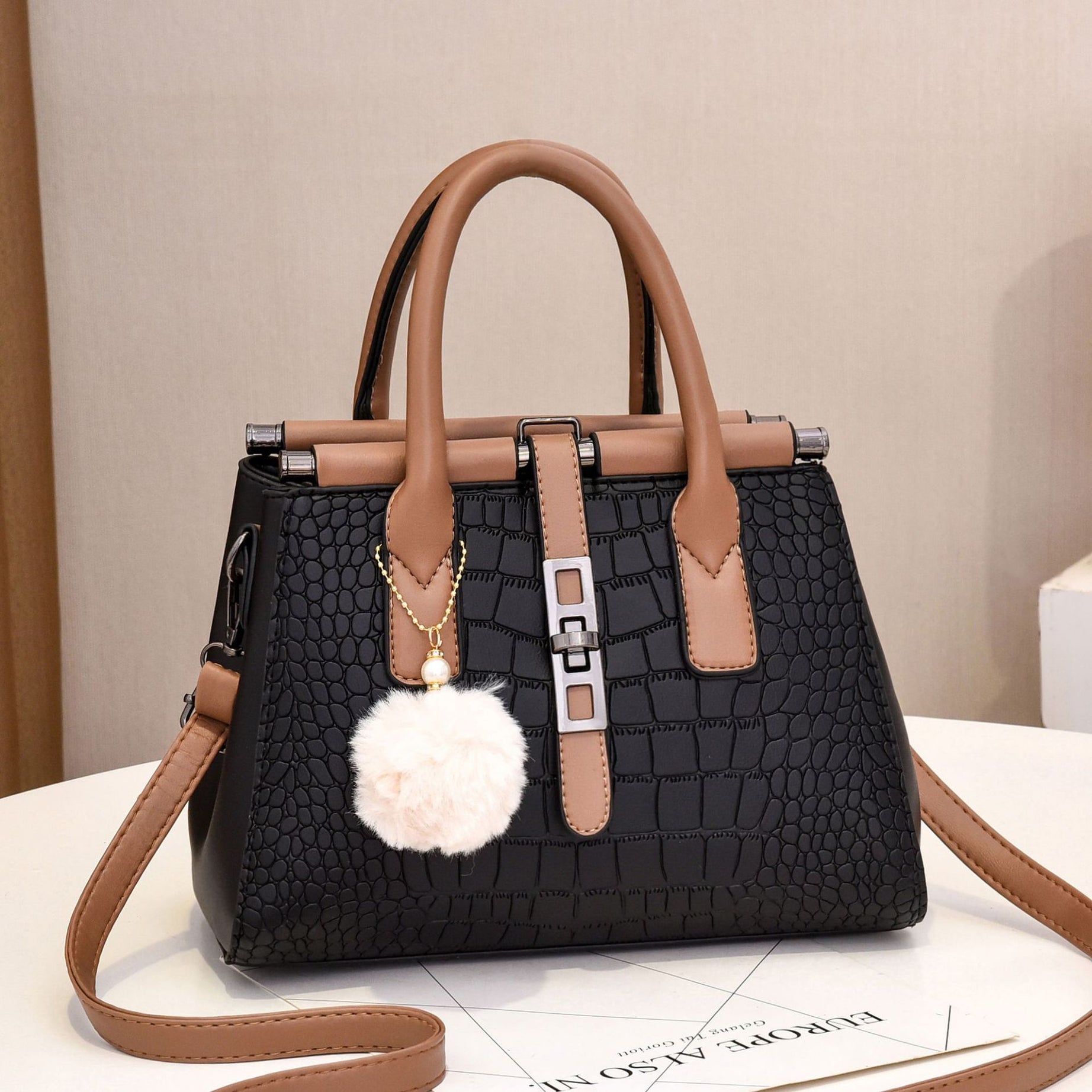 Women's Elegant Fashion Large Capacity Shoulder Bag