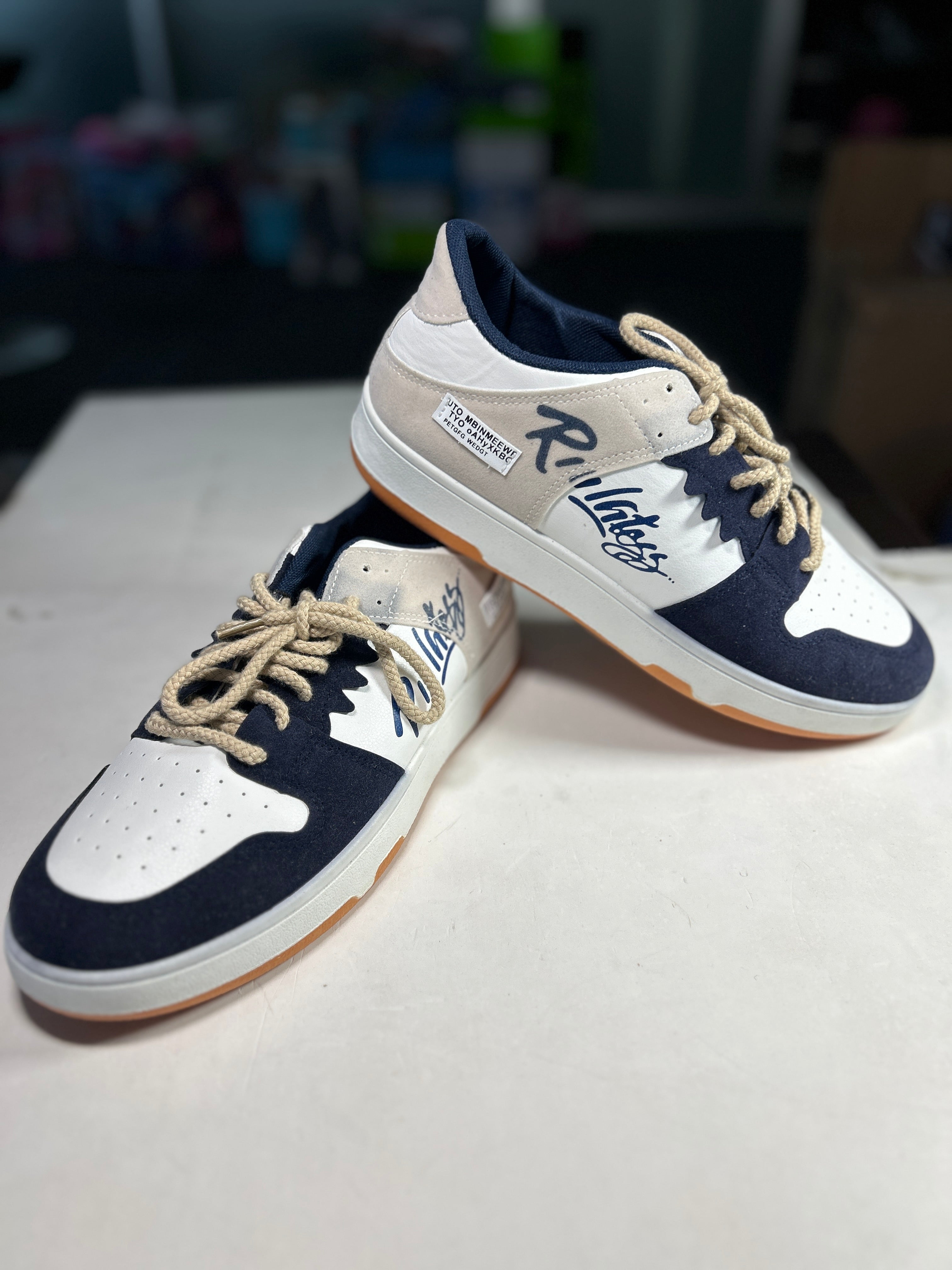 Men's Classic Trendy Lightweight Casual Sneakers (In Stock)