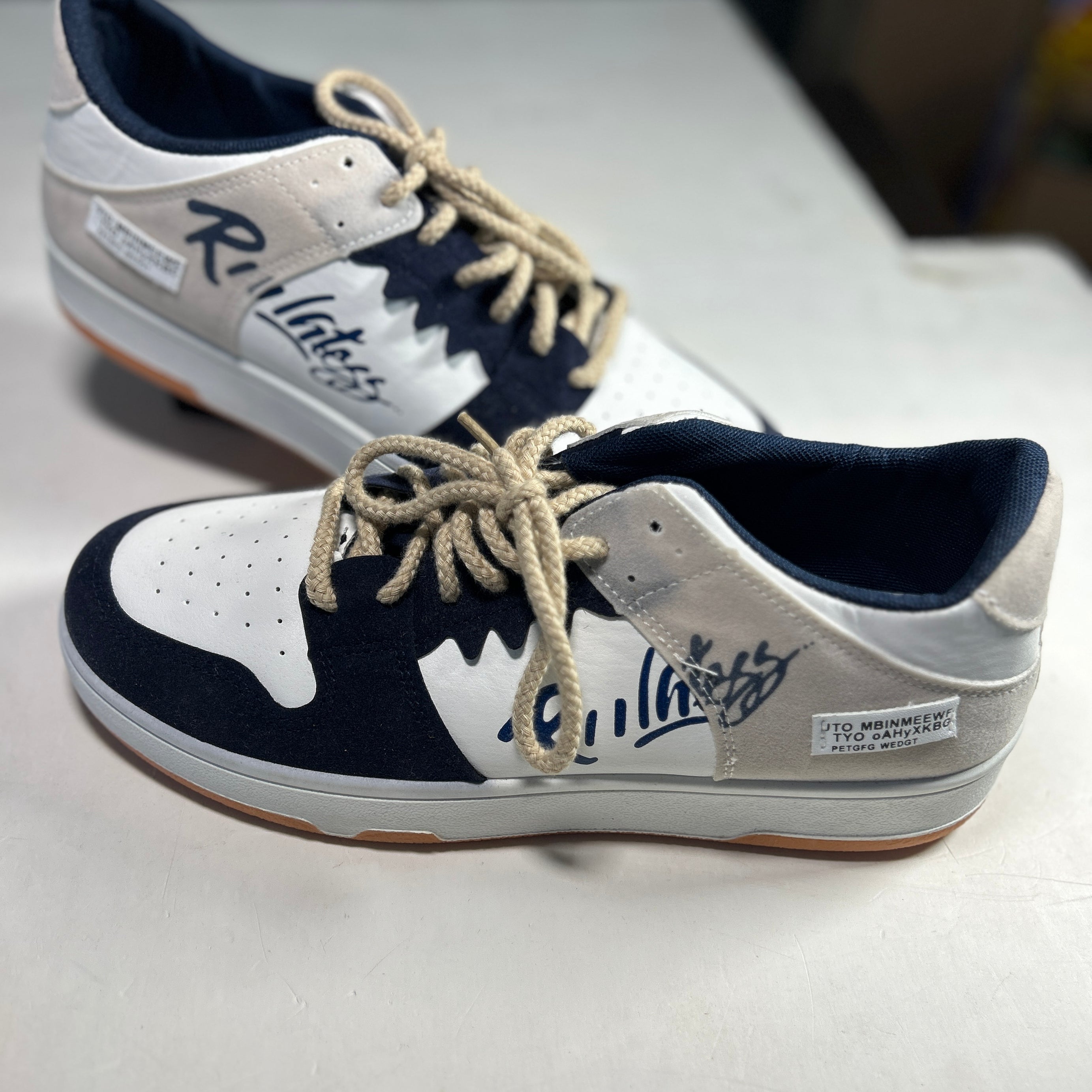 Men's Classic Trendy Lightweight Casual Sneakers (In Stock)