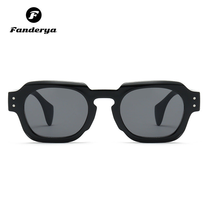 Women's Fashion Style Personalized Beach  Sunglasses