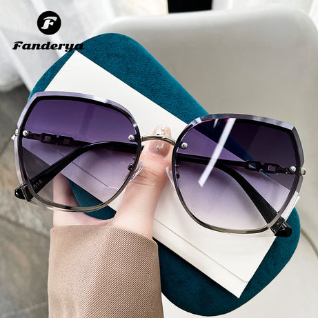 Women's Fashion Big Face Thin Frameless Trimmed Sunglasses