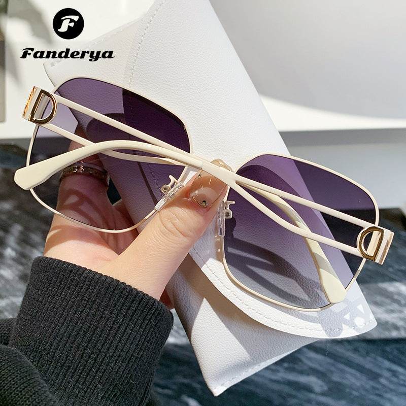 Women's Metal Fashion UV Protection Summer Sunglasses