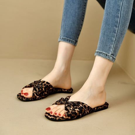 Women's  Flat-bottomed Versatile Simple Slippers