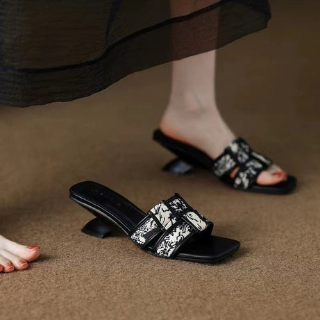 Women's Chunky Heel Slip-On Fashion Slippers