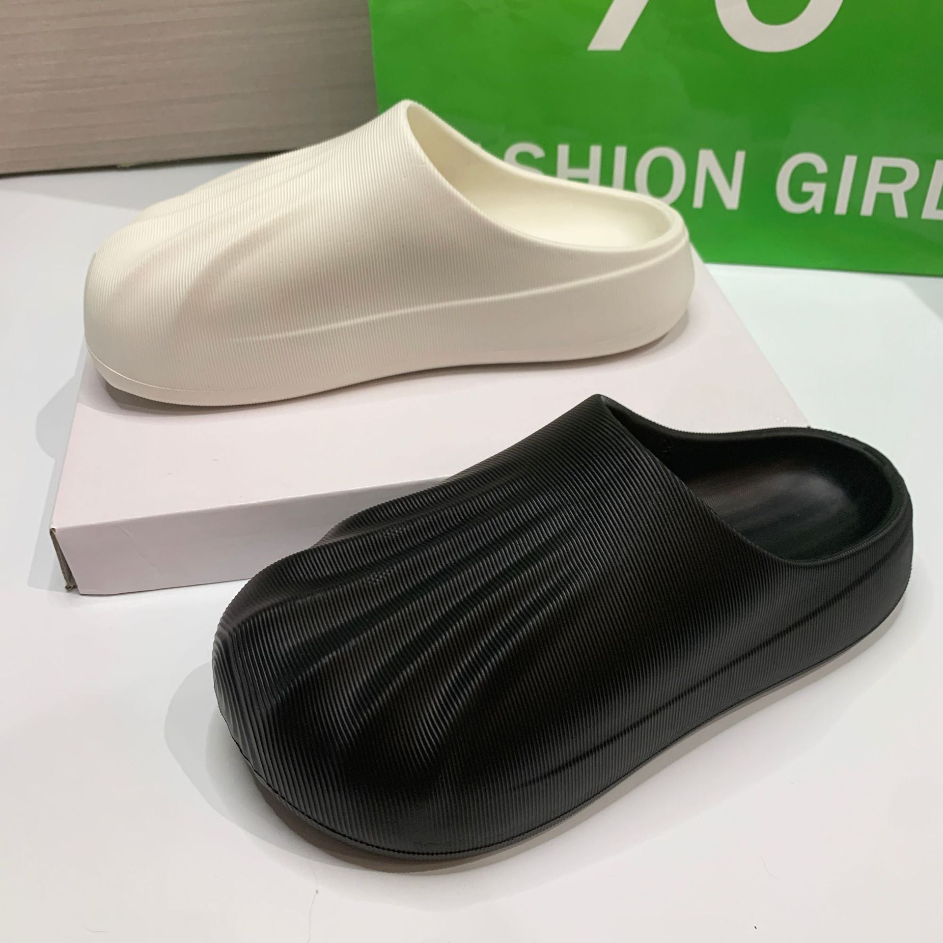 Women's Casual Fashion Thick Bottom Slippers