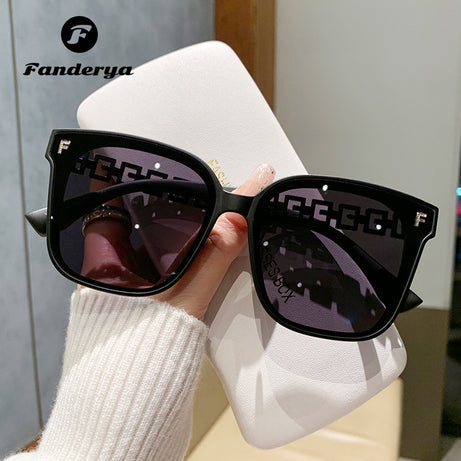 Women's Large Frame UV-Protract Sunglasses