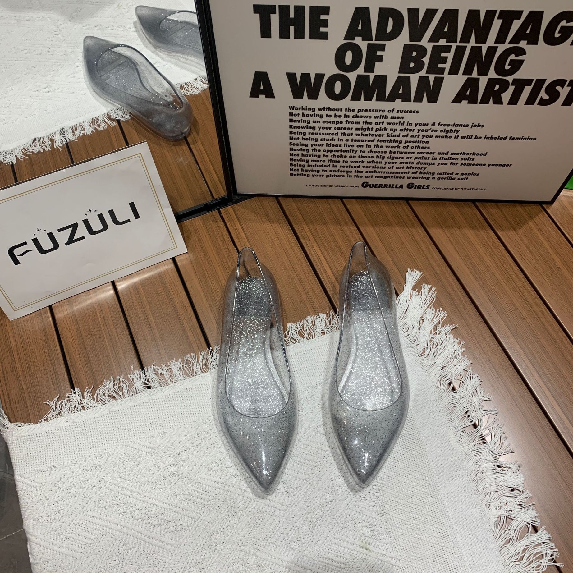 Women's Bottom Color Dot Crystal Shoes