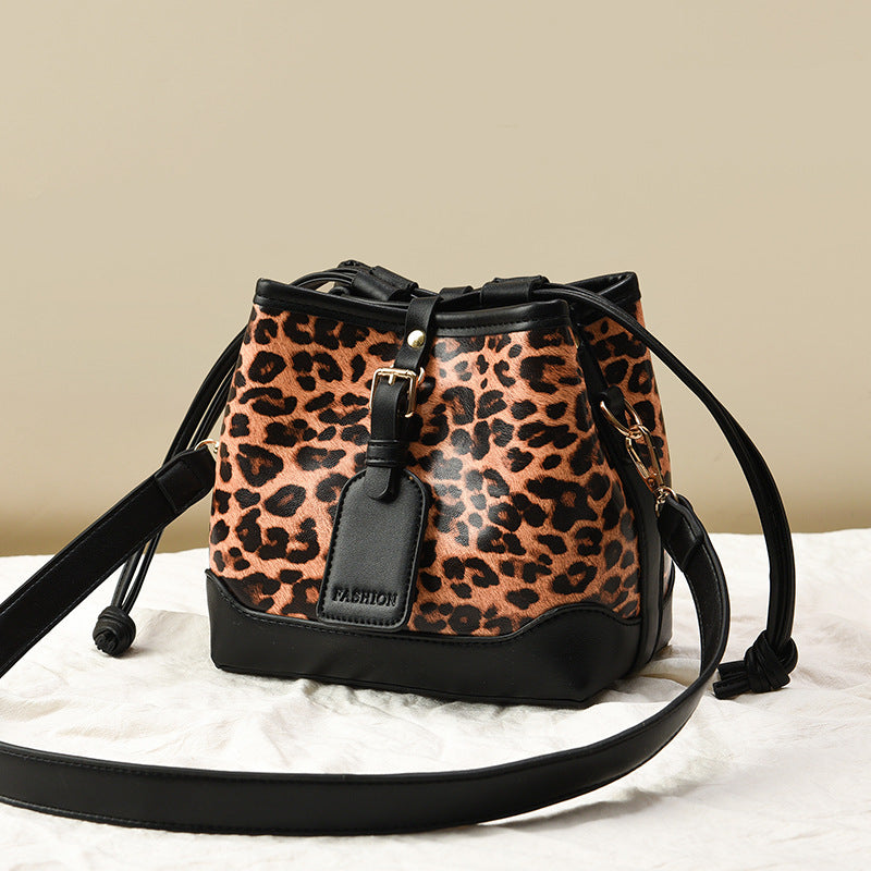 Women's High-end Foreign-style Shoulder Messenger Bag
