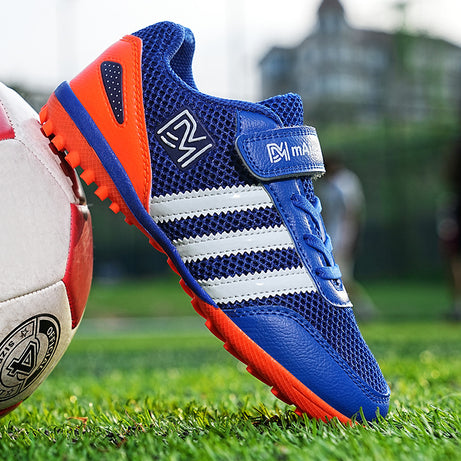 Men's Mesh Breathable Football Shoes