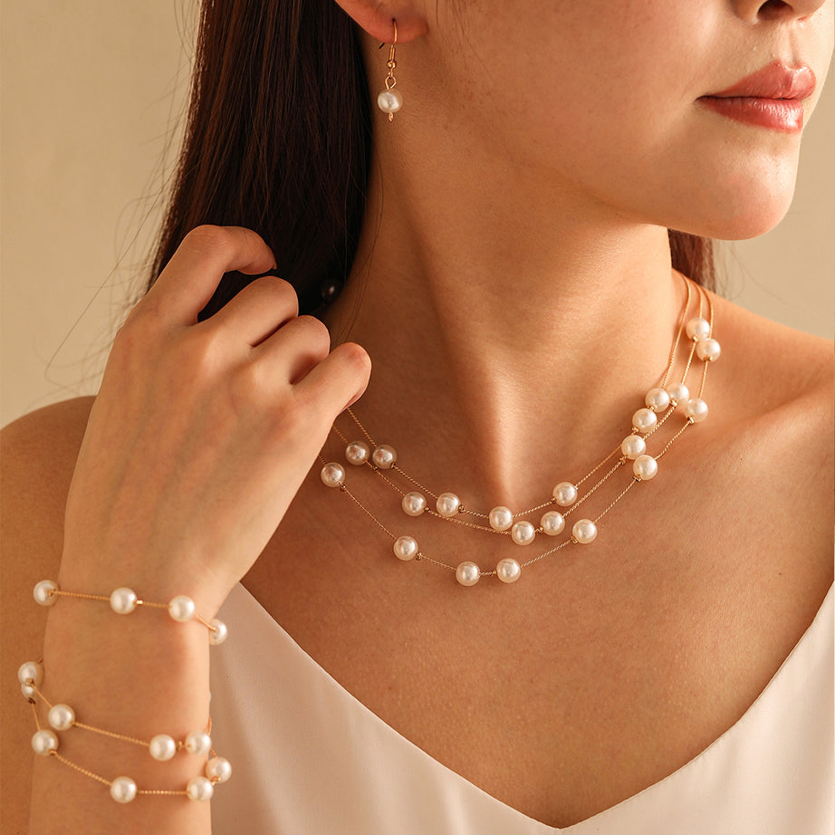 Women's European Fashion Pearl Necklace Set