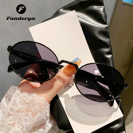 Women's Small Frame Round Retro Sunglasses