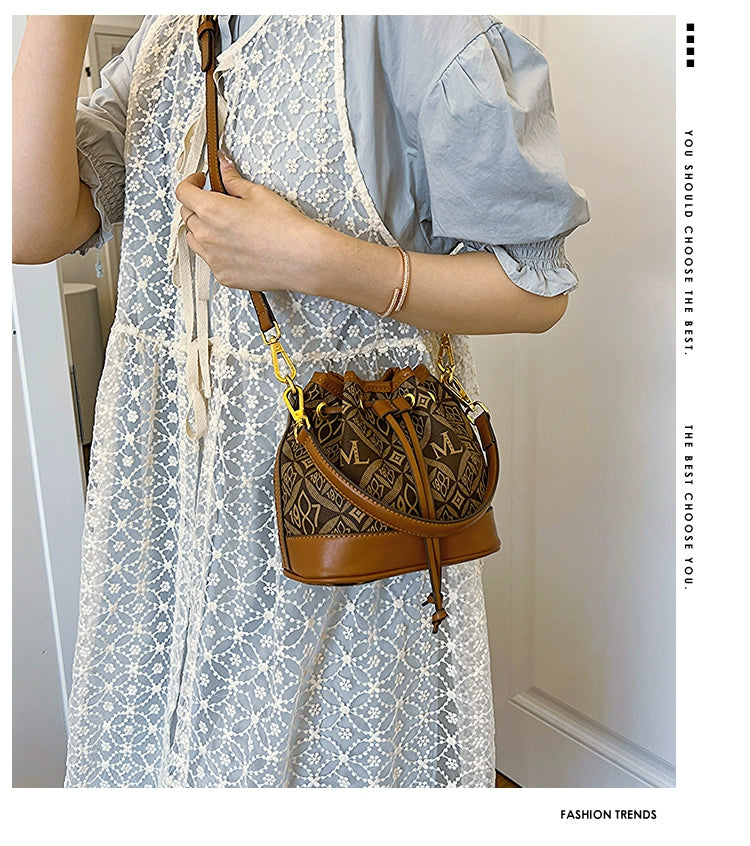 Women's Retro Fashion Bucket Style Bag