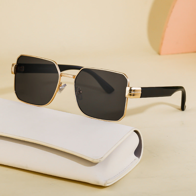 Women's Fashion Large Frame Box Sunglasses