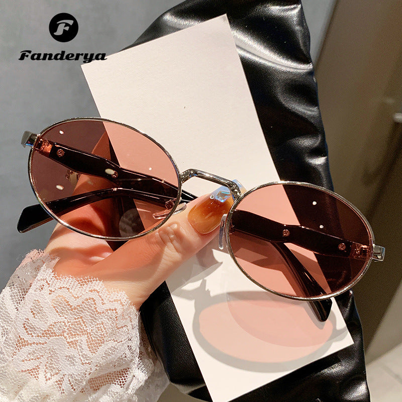 Women's Small Frame Round Retro Sunglasses