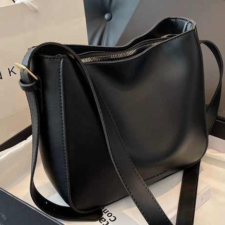 Women's Leather Casual Shoulder Bucket Bag