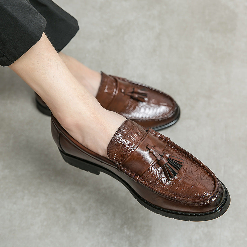 Men's Personalized Fringed Pointed Leather Shoes