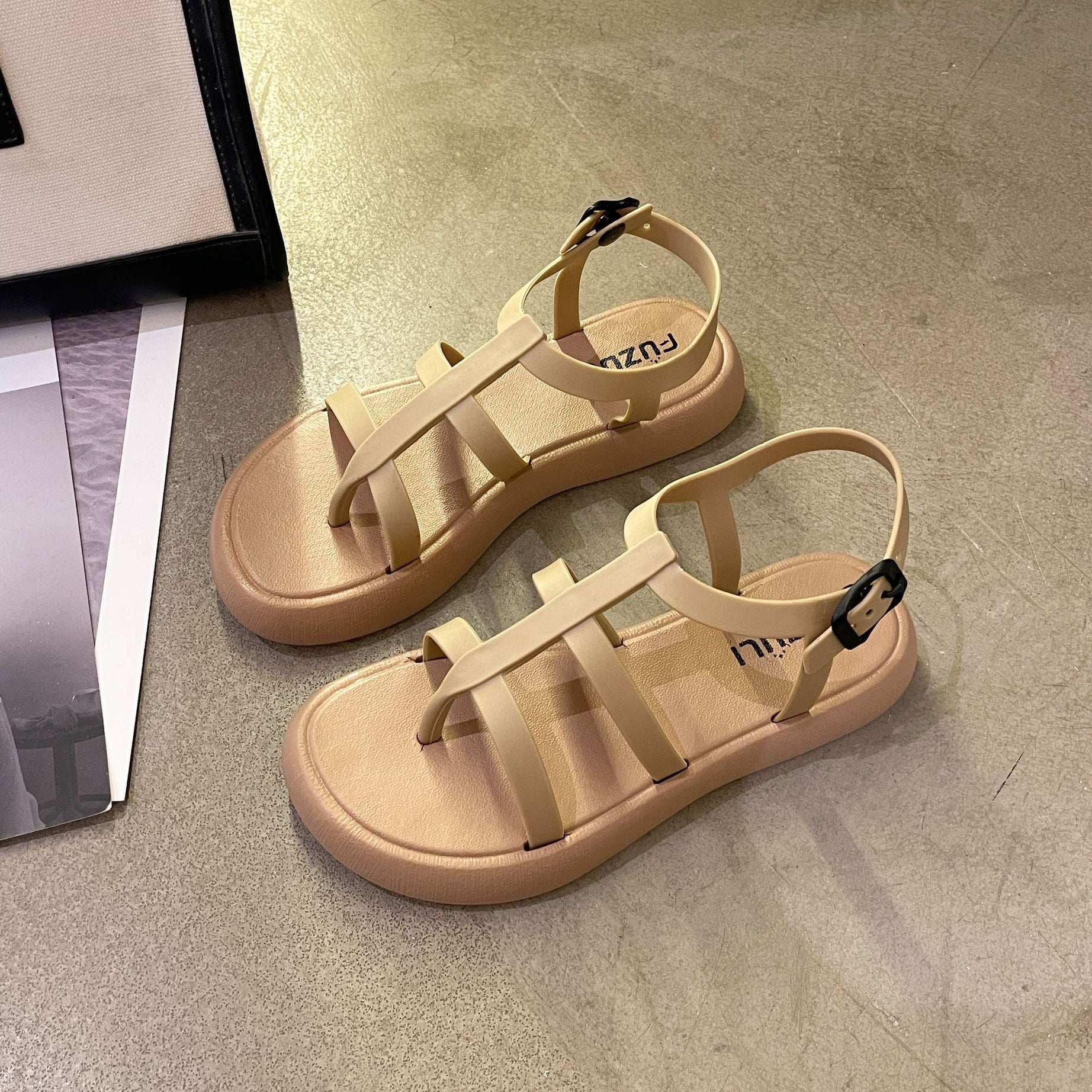 Women's Fashion Thick-soled Slippers