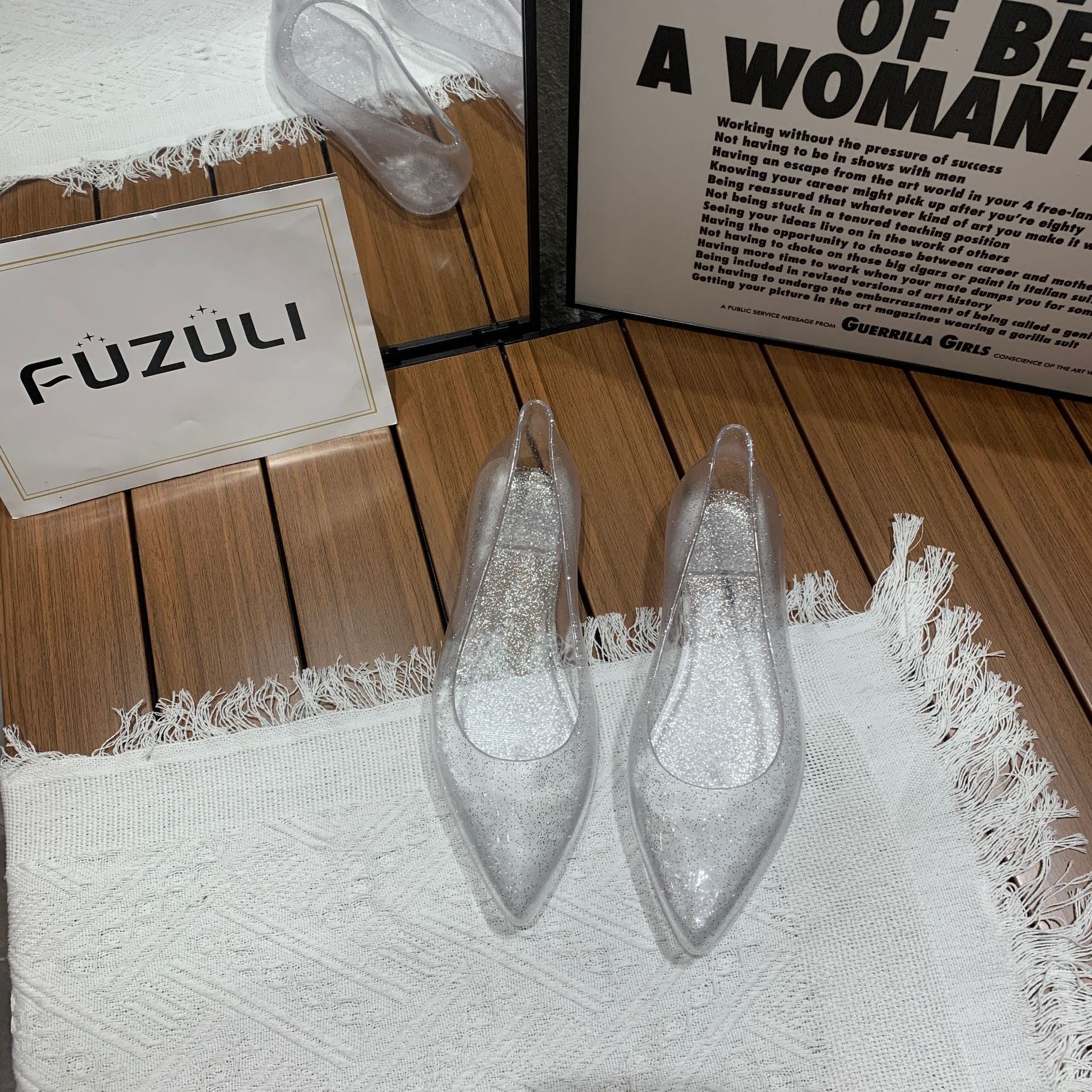 Women's Bottom Color Dot Crystal Shoes