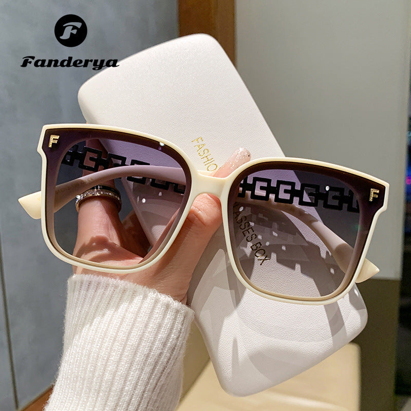 Women's Large Frame UV-Protract Sunglasses