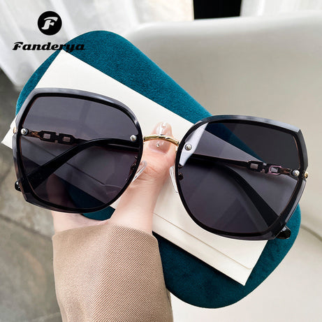 Women's Fashion Big Face Thin Frameless Trimmed Sunglasses