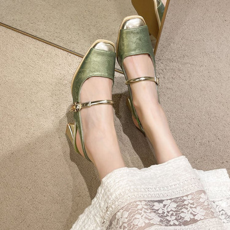 Women's Closed Toe Strap Buckle Luxury Sandals