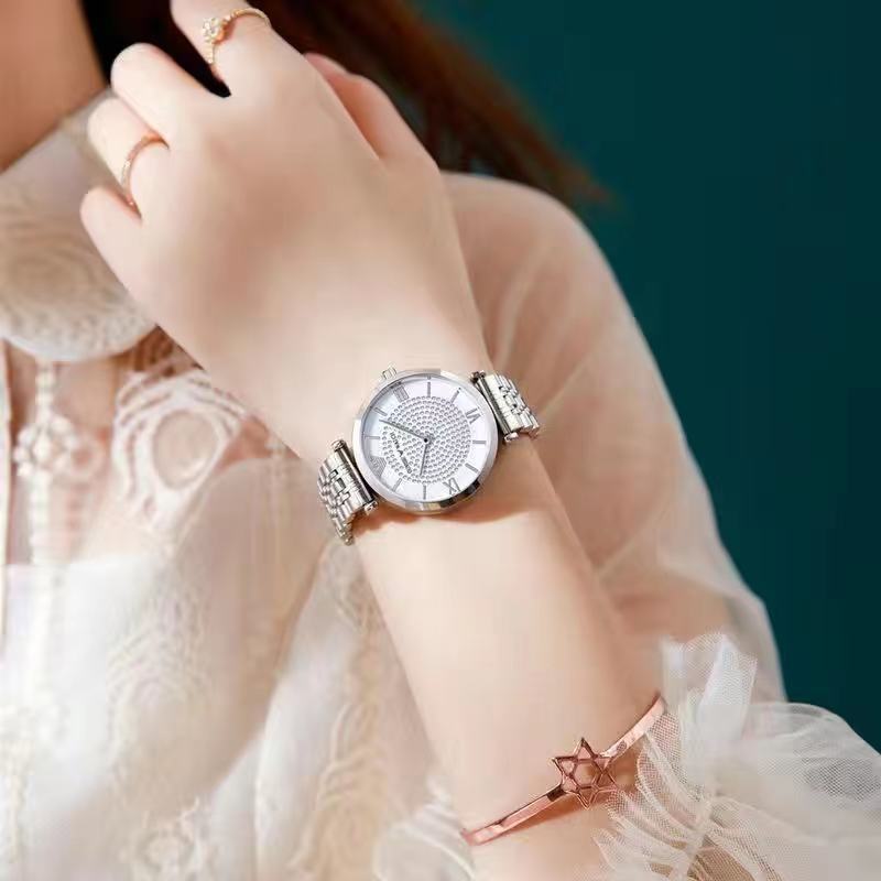 Women's  Fashion Foreign Trade Watch