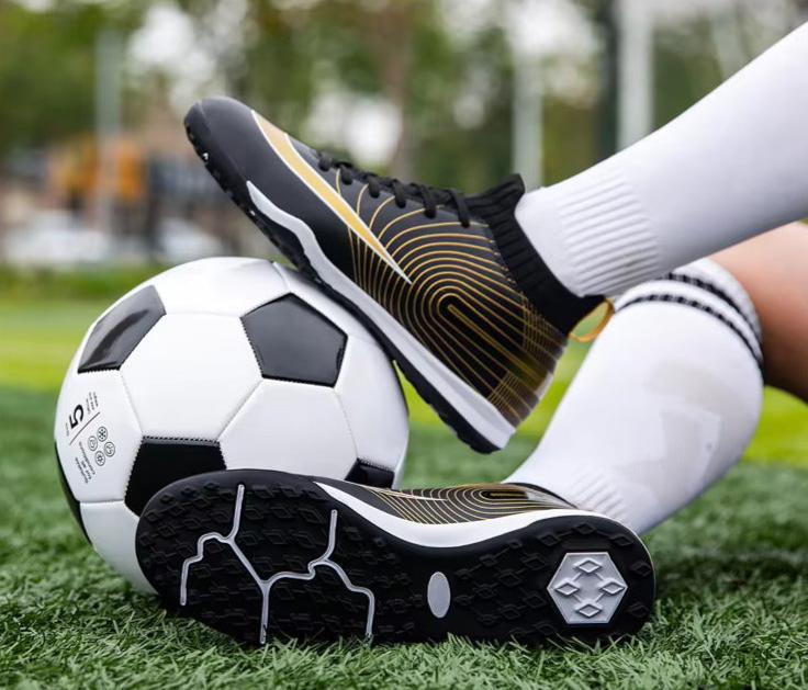 Men's TPU Fly-Knitting Football Turf Sports Shoes